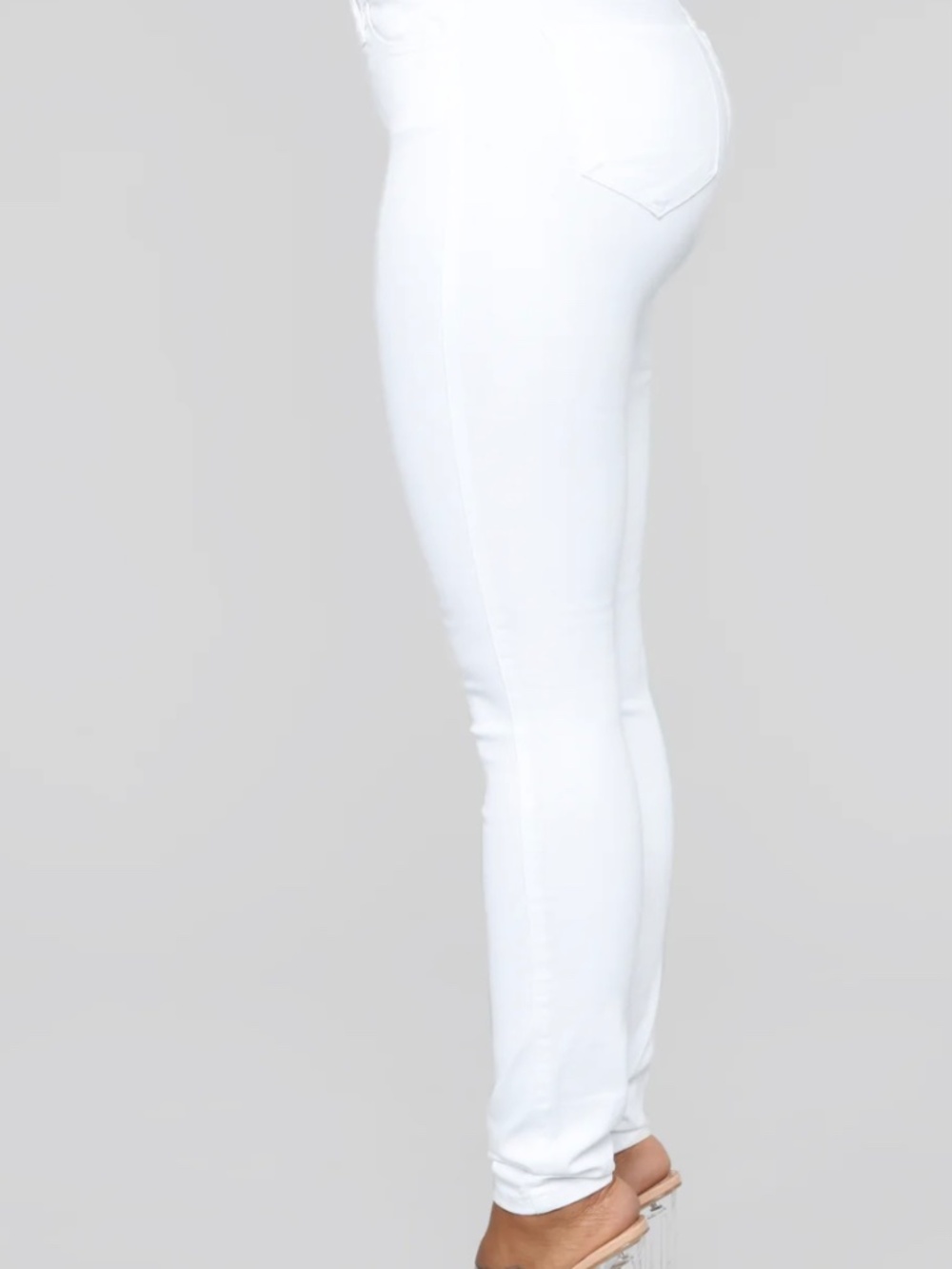 Fashion Nova White Classic Mid-Rise Skinny Jeans NWT - Picture 4 of 8